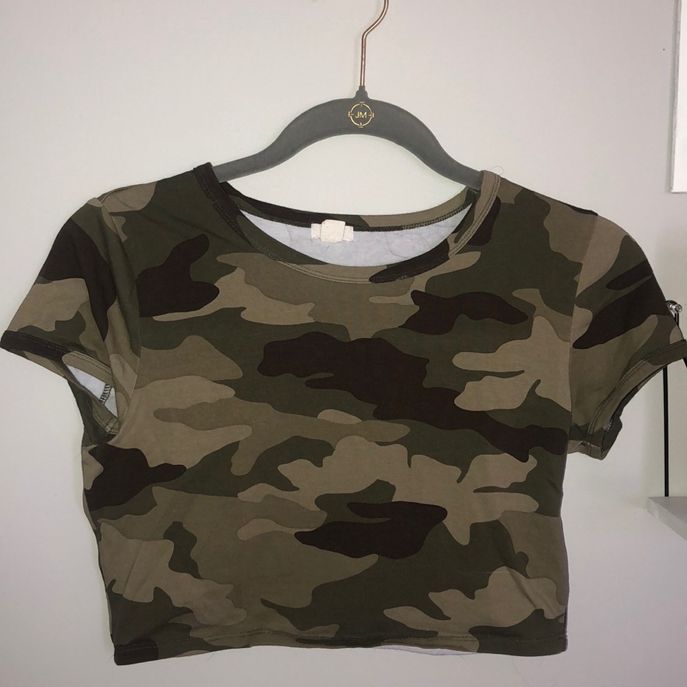 Camo Garage cropped tshirt !